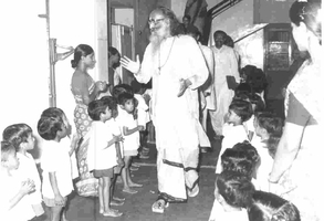 Swami Chinmayananda's visit to Bala Mandir in 1982