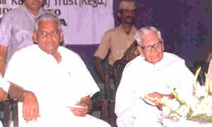 R.Venkataraman and G.K.Moopanar at a 1996 function to pay homage to Manjubhashini